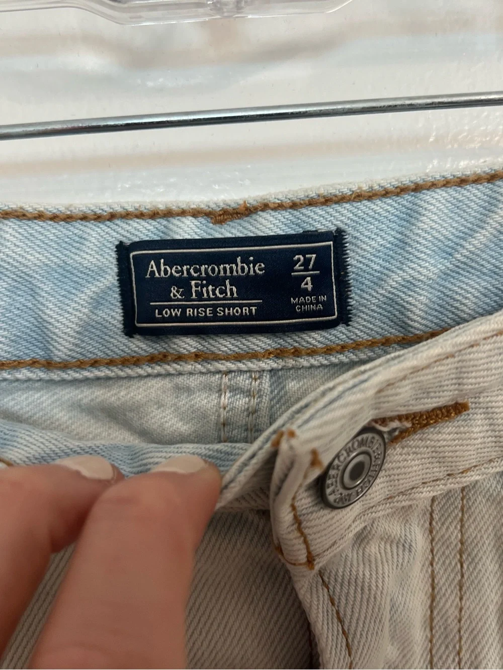 NWT Abercrombie & Fitch Jean Shorts Size 27